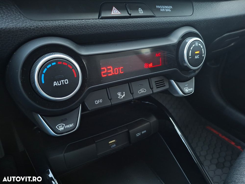 Kia Stonic - 27