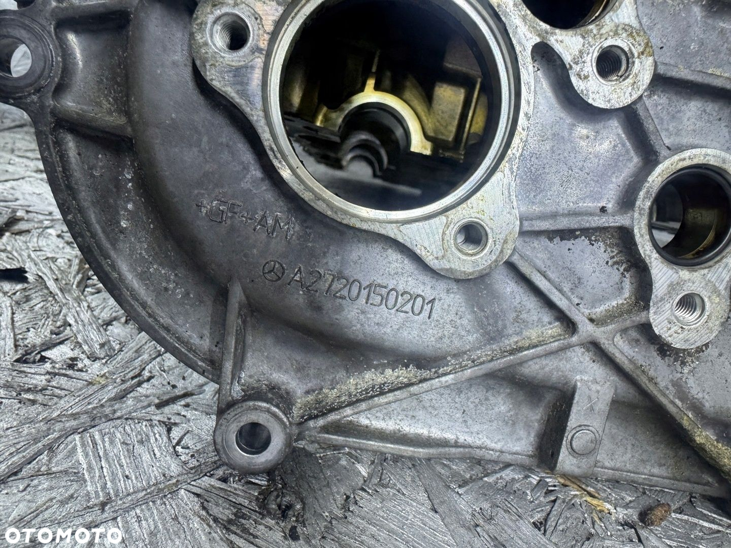 Pokrywa zaworów Mercedes 3,5 cgi 272 - 4