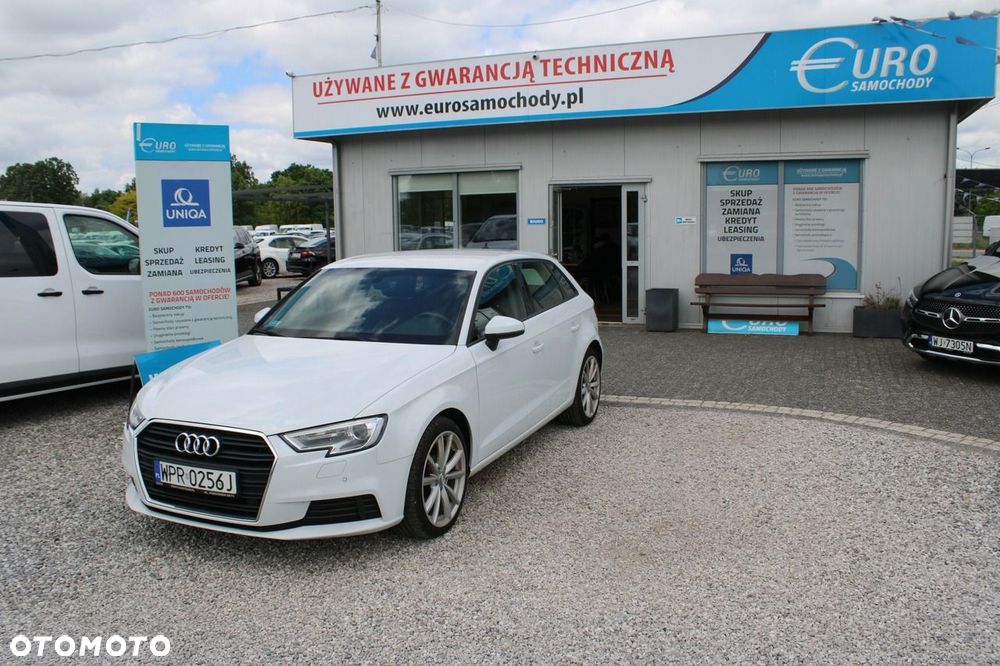 Audi A3 Sportback - 1