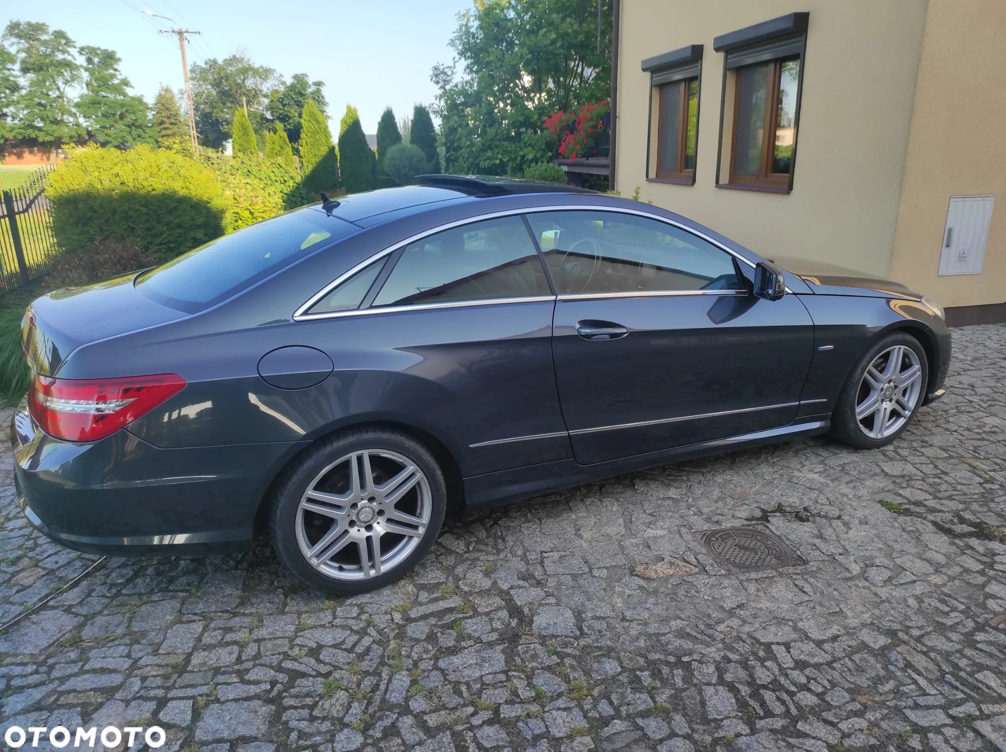 Mercedes-Benz Klasa E 200 CGI BlueEffICIENCY - 17