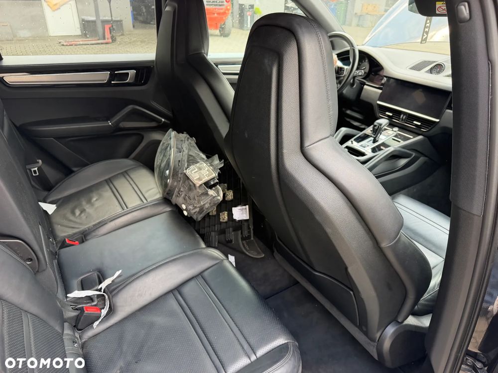 Porsche Cayenne Tiptronic S - 11