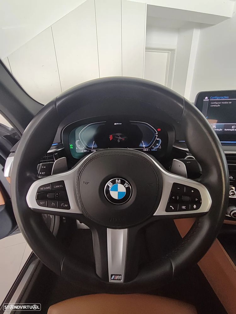 BMW 530 e Pack 50 anos M - 12