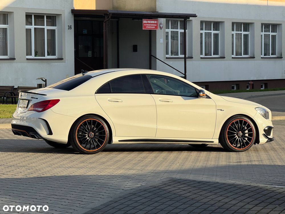 Mercedes-Benz CLA AMG 45 4Matic 7G-DCT Orange Art Edition - 3