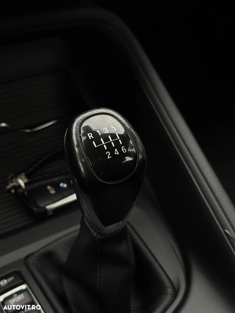 BMW X1 sDrive18d - 31