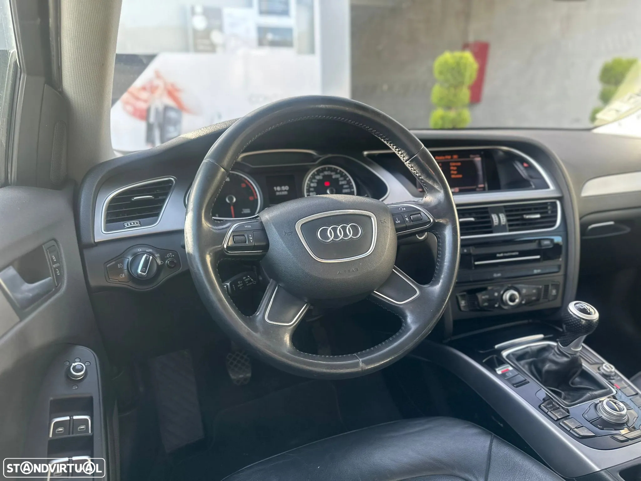 Audi A4 Avant 2.0 TDI Business Line - 17