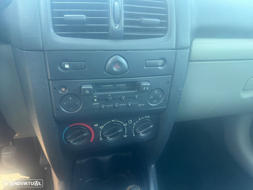 Renault Clio 1.2 16V Best Years - 14