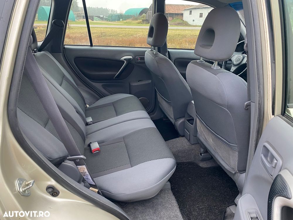 Toyota RAV4 D-4D 4x4 Executive - 15