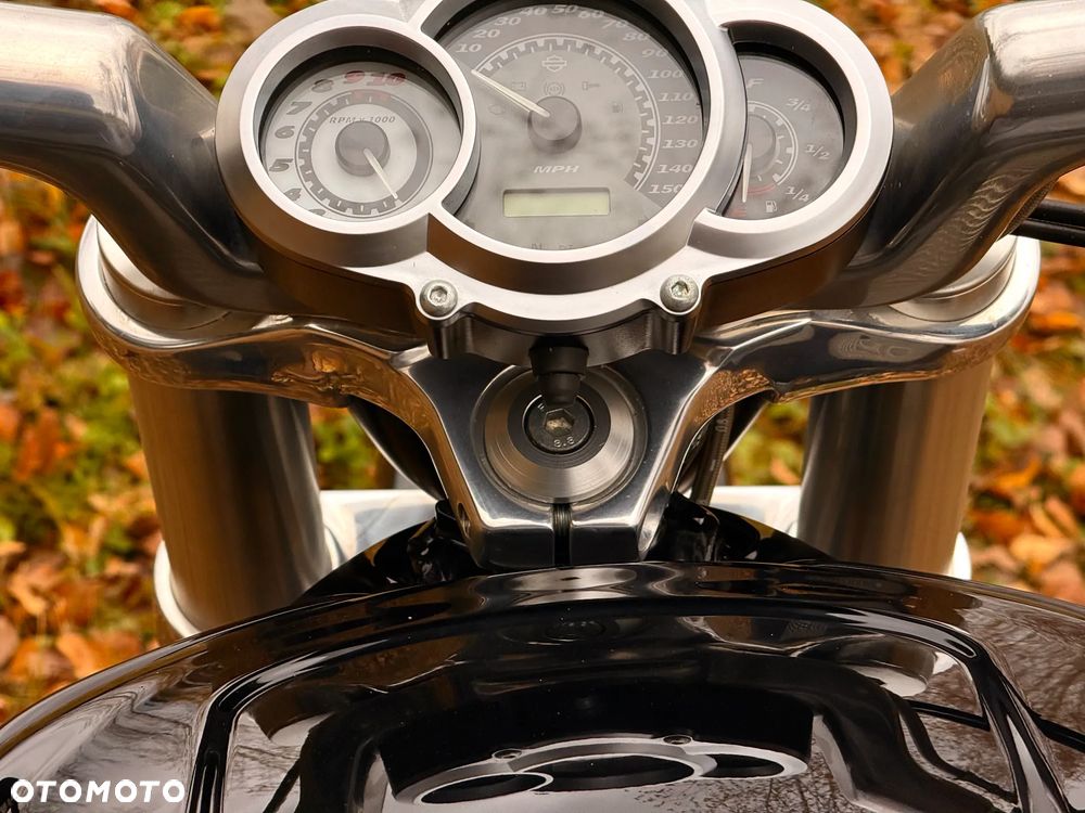 Harley-Davidson V-Rod Muscle - 17