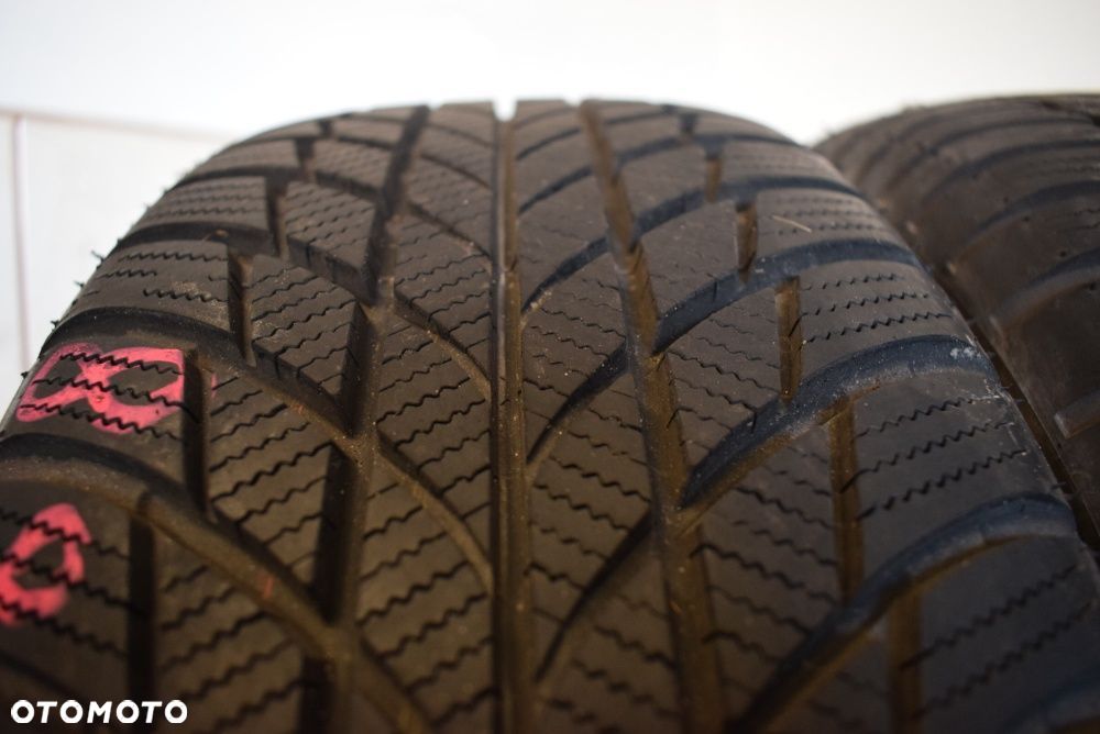 R17 205/60 Bridgestone Blizzak LM001 - 2