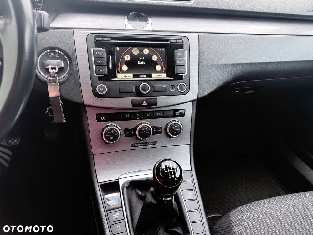 Volkswagen Passat 2.0 TDI Comfortline - 7