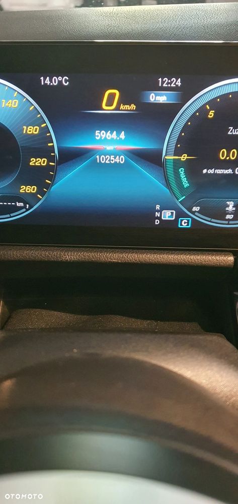 Mercedes-Benz GLA 220 d 4-Matic AMG Line - 4