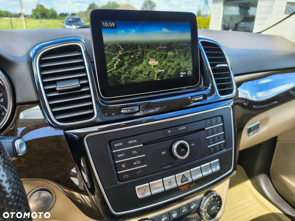 Mercedes-Benz GLE - 24