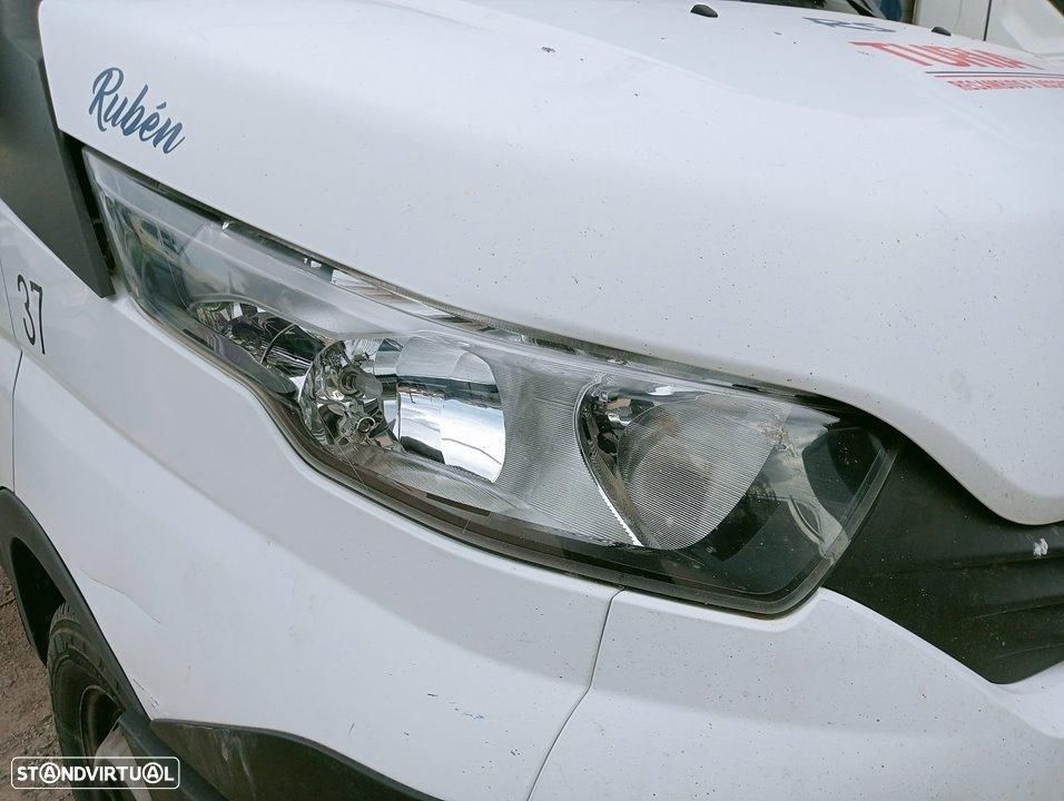 FAROL DIREITO IVECO DAILY FURGÓN - 1