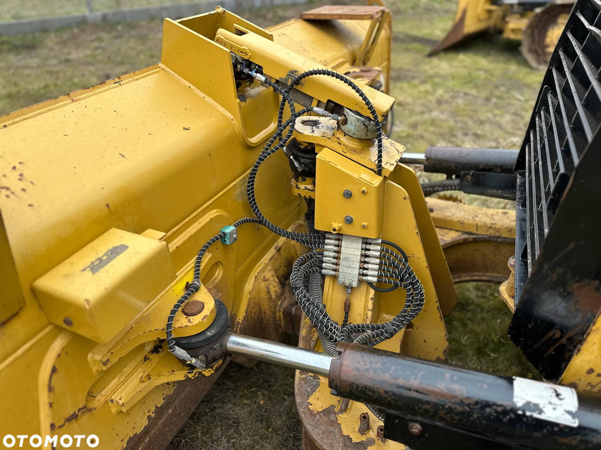 Caterpillar CAT D4K2 XL Salon Polska 2015r. 8700Mth - 13