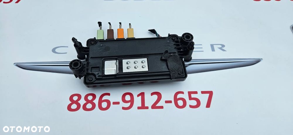 Chrysler Pacifica 2016- moduł kamery przód tył szyba Sterownik kamer  P68145215AI 68145215AI - 4