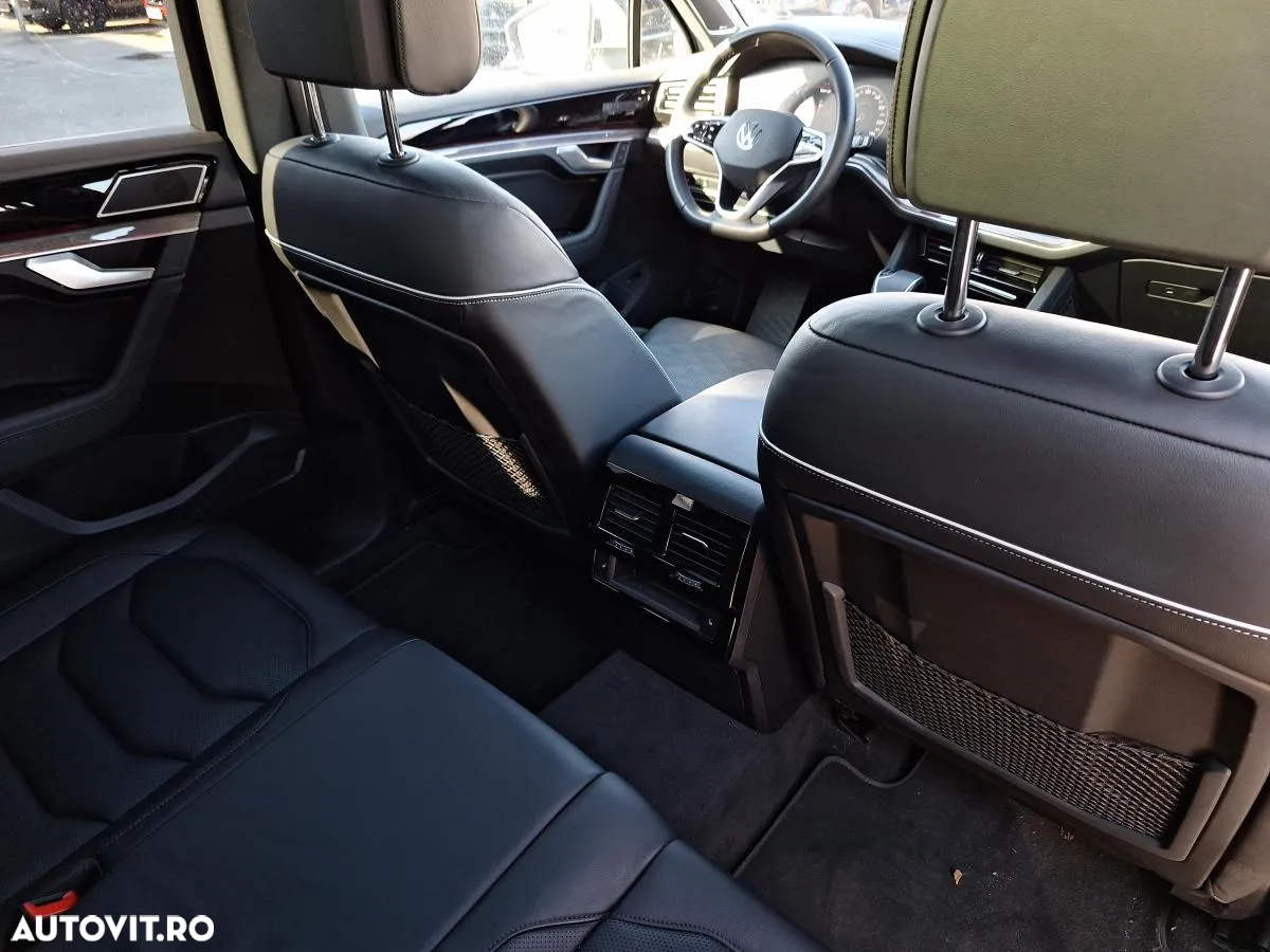 Volkswagen Touareg V6 TDI 4MOTION Elegance - 14