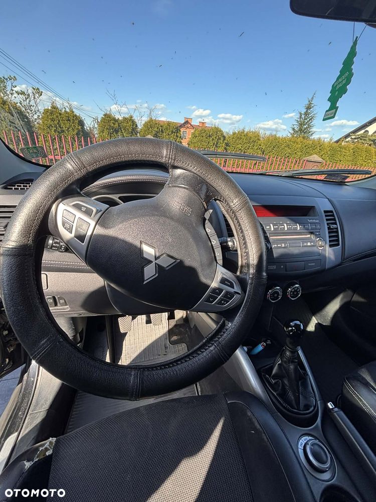 Mitsubishi Outlander 2.0 DID Instyle - 10
