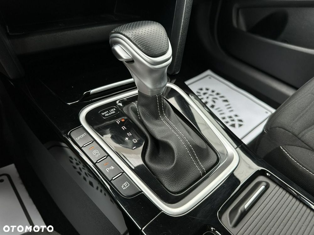 Kia ProCeed 1.5 T-GDI GT Line DCT - 25
