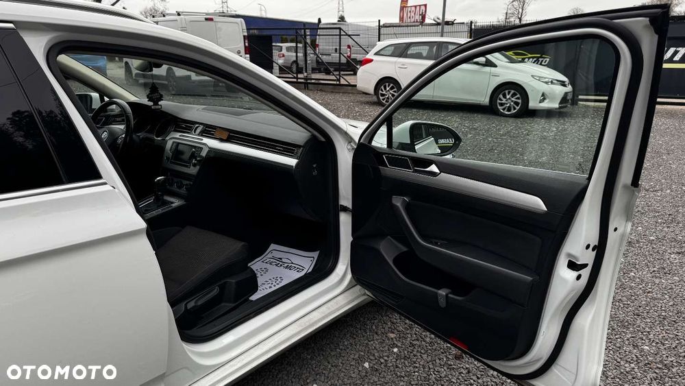 Volkswagen Passat - 18