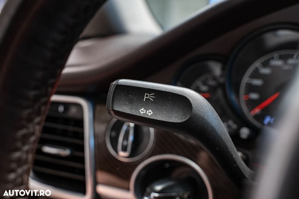 Porsche Panamera 3.0 Tiptronic S - 34