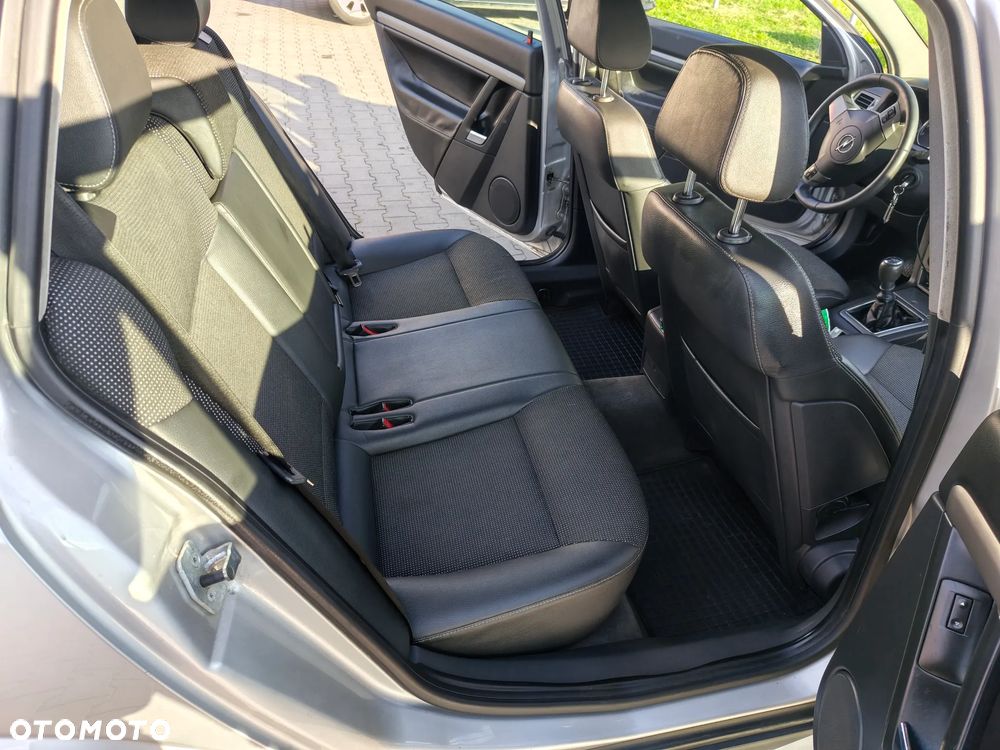 Opel Vectra 1.9 CDTI - 10