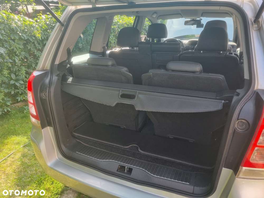 Opel Zafira 1.8 Cosmo - 15