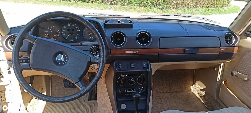 Mercedes-Benz W123 - 9