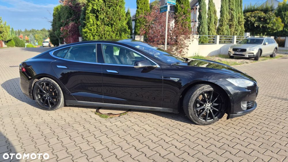 Tesla Model S 2014 photo 2