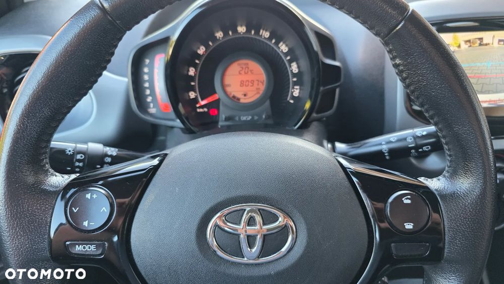 Toyota Aygo x-play club - 36