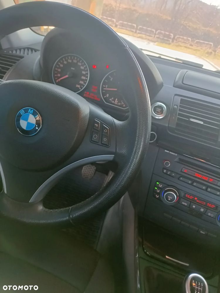 BMW X1 sDrive18i - 22