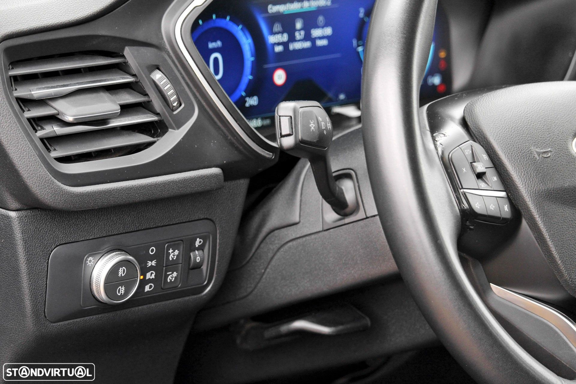 Ford Kuga 1.5 TDCi EcoBlue Titanium - 9