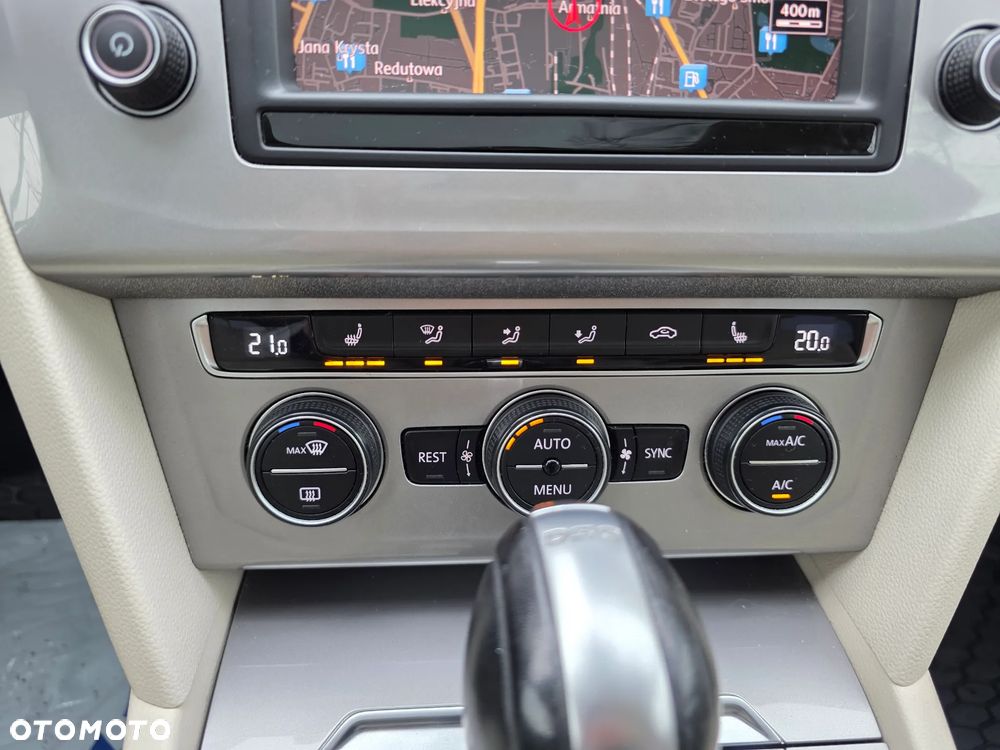 Volkswagen Passat Alltrack 2.0 TSI BMT 4Mot DSG - 18