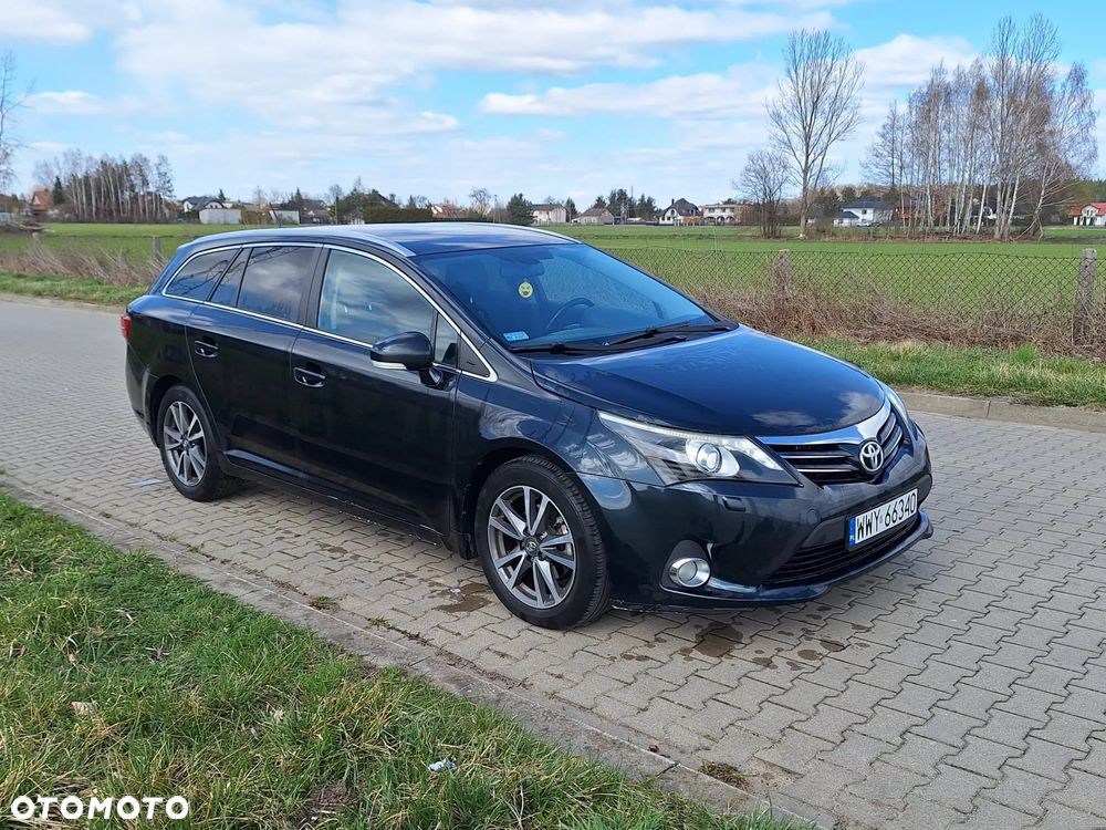 Toyota Avensis 2.0 D-4D Premium - 4