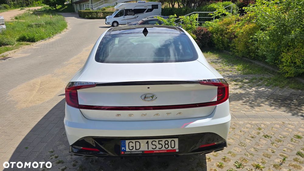Hyundai Sonata - 16
