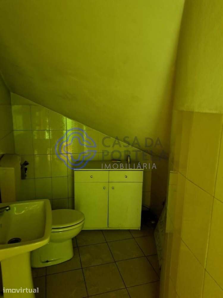 VENDE-SE LOJA, arrendada, Alta Coimbra - Praça da República / Av. Sá d - Grande imagem: 5/14