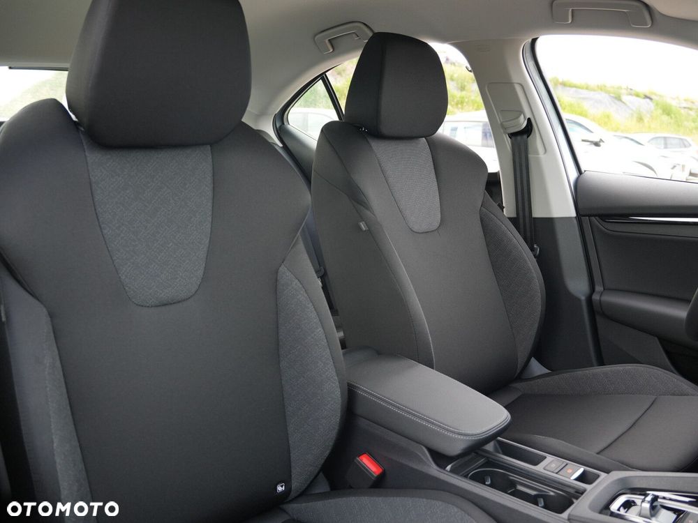Skoda Octavia 1.5 TSI mHEV Drive Essence DSG - 39