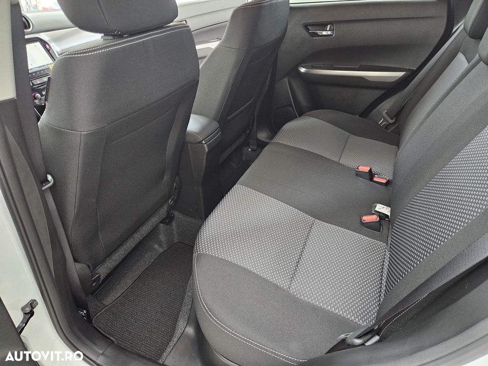 Suzuki Vitara 1.4 Boosterjet AllGrip 6AT MHEV Passion - 24