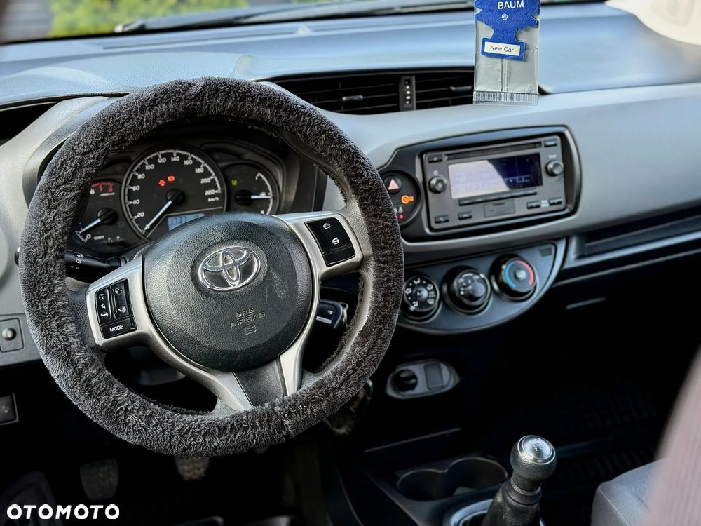 Toyota Yaris 1.0 Active EU6 - 10