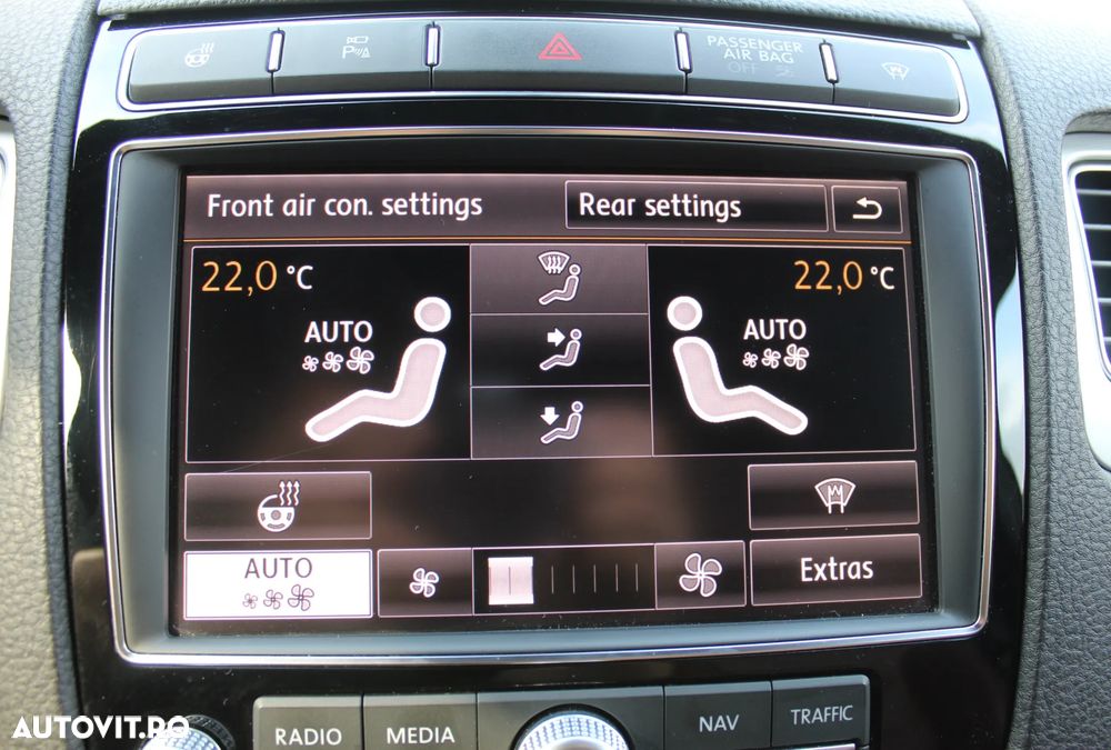 Volkswagen Touareg 3.0 V6 TDI BMT - 32