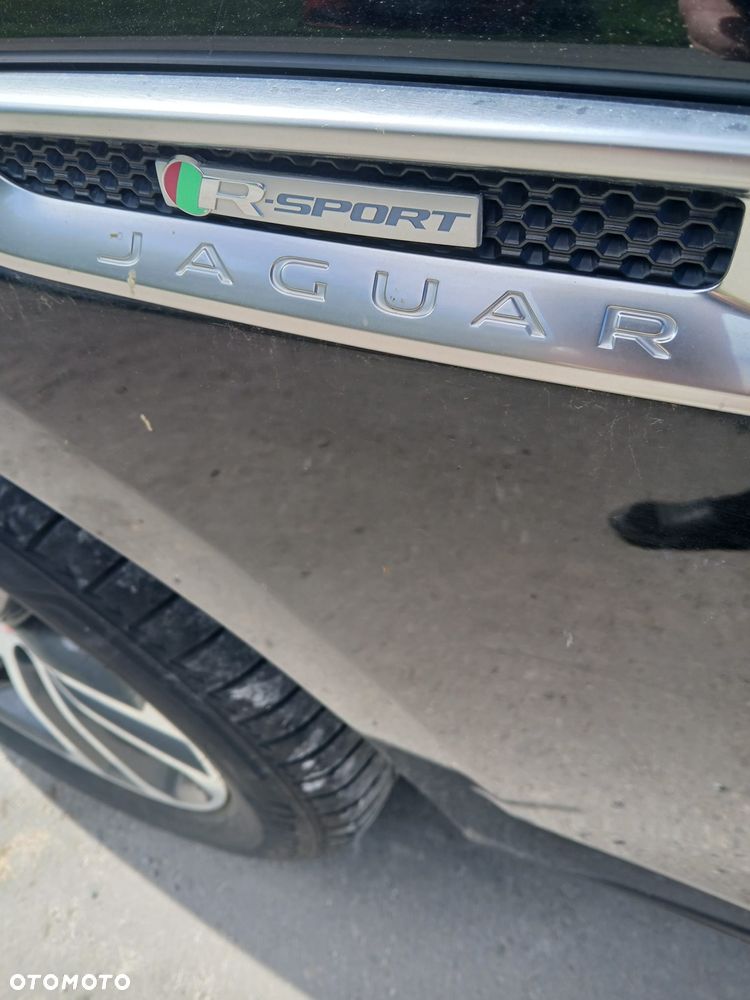 Jaguar F-Pace 20d R-Sport - 8