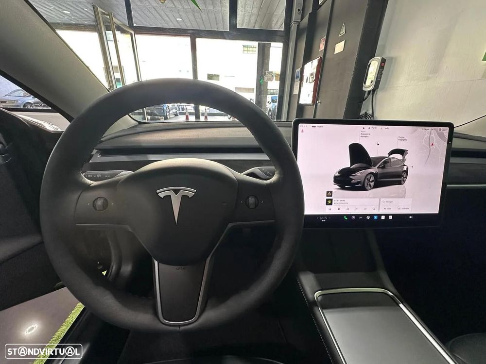 Tesla Model 3 Standard RWD Plus - 32