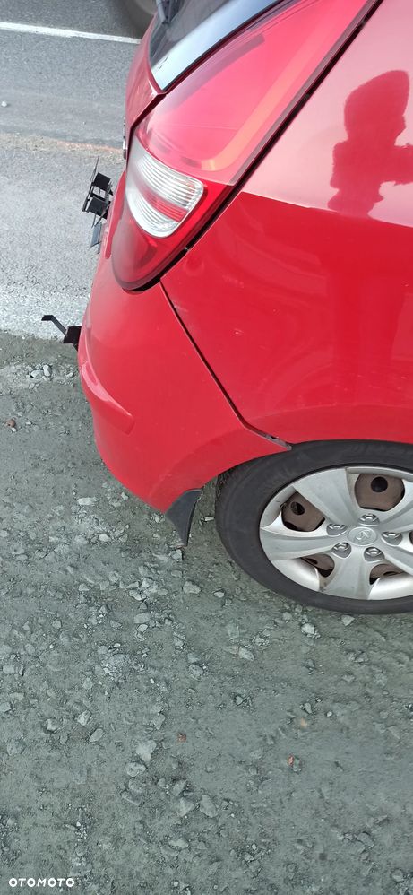 Hyundai i30 1.4 Base + - 22