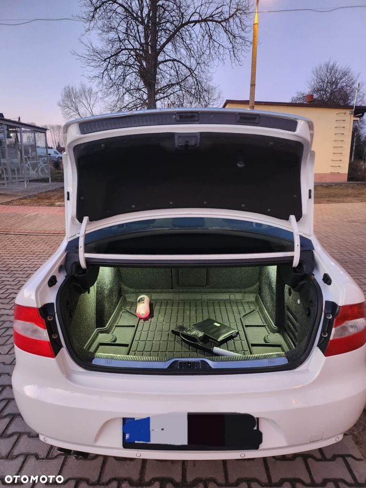 Skoda Superb 2.0 TDI Comfort DSG - 12