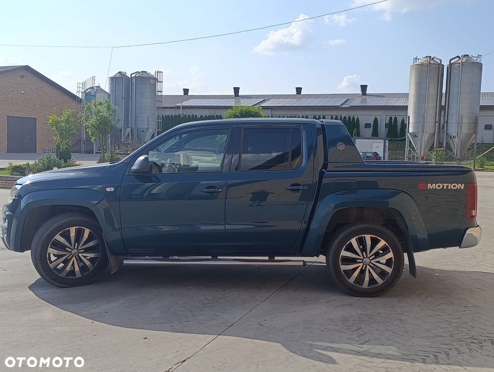 Volkswagen Amarok 3.0 V6 TDi 4MOTION Aventura - 3