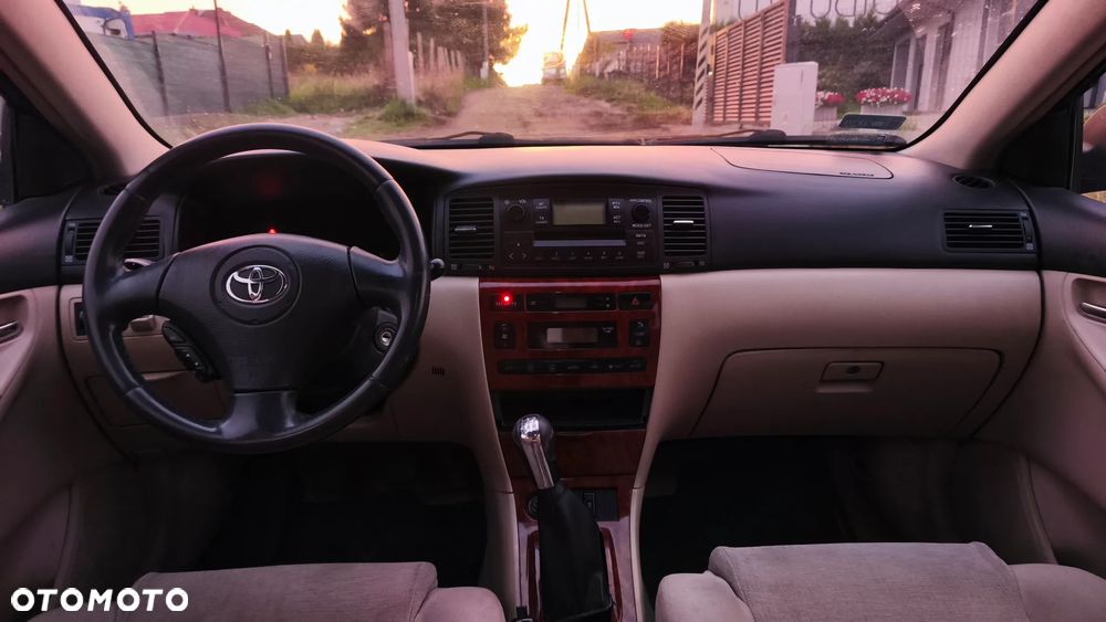 Toyota Corolla 2.0 D-4D Sol - 18