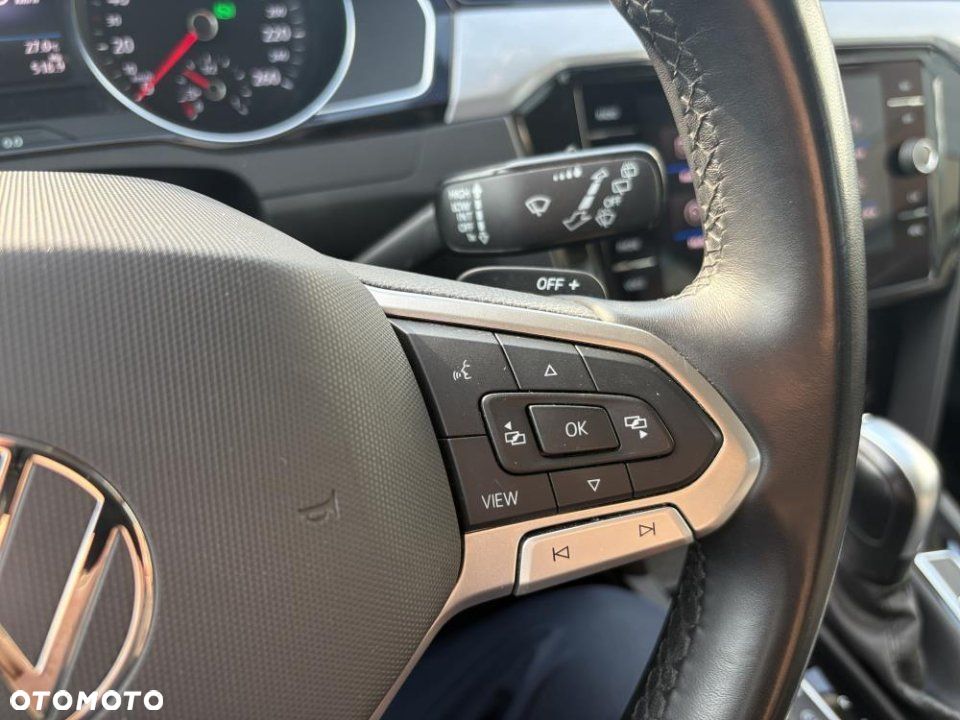 Volkswagen Passat - 24