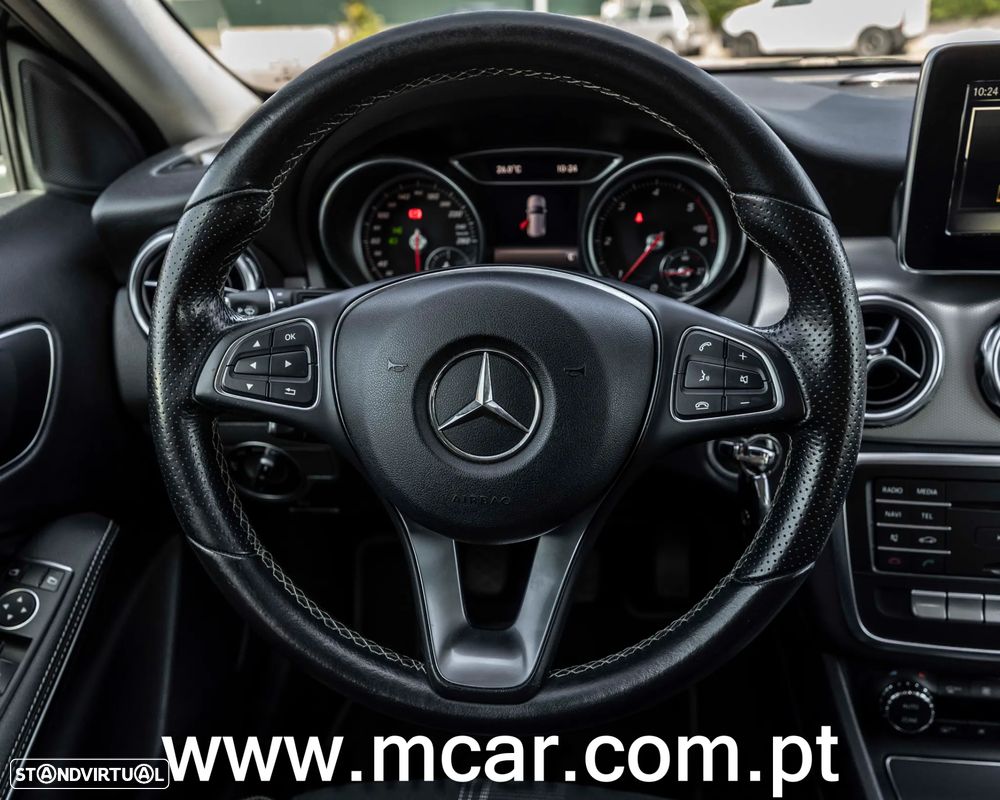 Mercedes-Benz GLA 180 d - 21