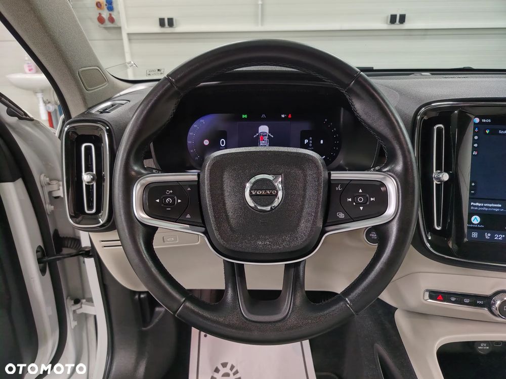 Volvo XC 40 B3 Ultimate Dark - 30