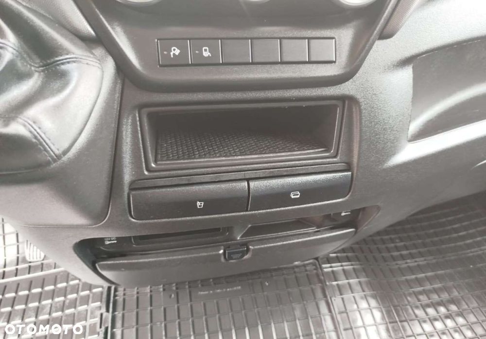 Iveco Daily 35S18 - 16