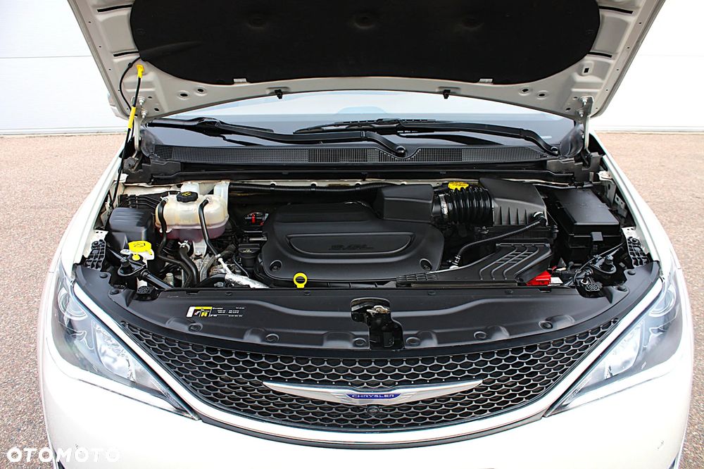 Chrysler Pacifica - 29